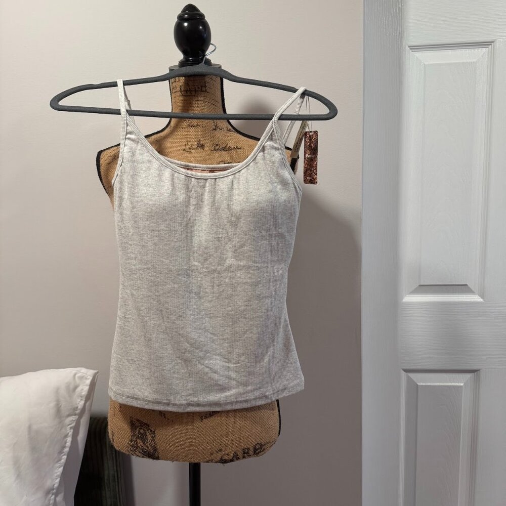 NWT.  Scoop Neck Spaghetti Strap New Airy Tank Top